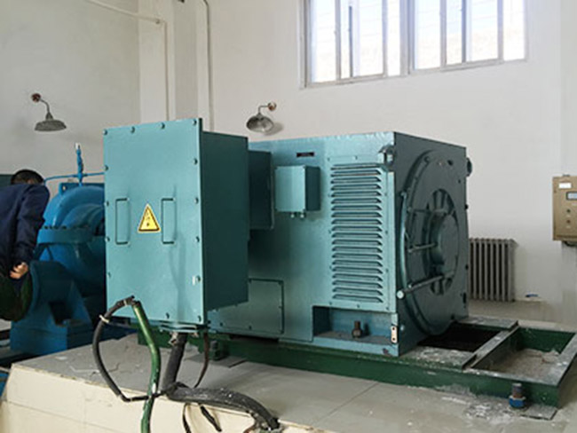 图为一台使用中的西安电机厂生产的高压电机